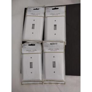Allen + Roth Simple Square Wall Plate 1-Gang Toggle Switch White 4 Pack 4896604